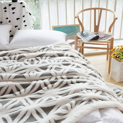 Cozy Up with Our Luxurious Dual-Sided Sherpa Fleece Blanket - Soft Throw for Couch, Sofa & Bed!