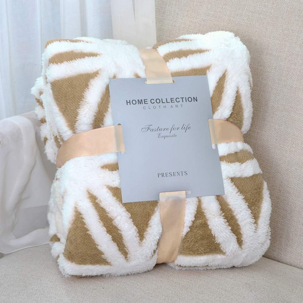 Cozy Up with Our Luxurious Dual-Sided Sherpa Fleece Blanket - Soft Throw for Couch, Sofa & Bed!