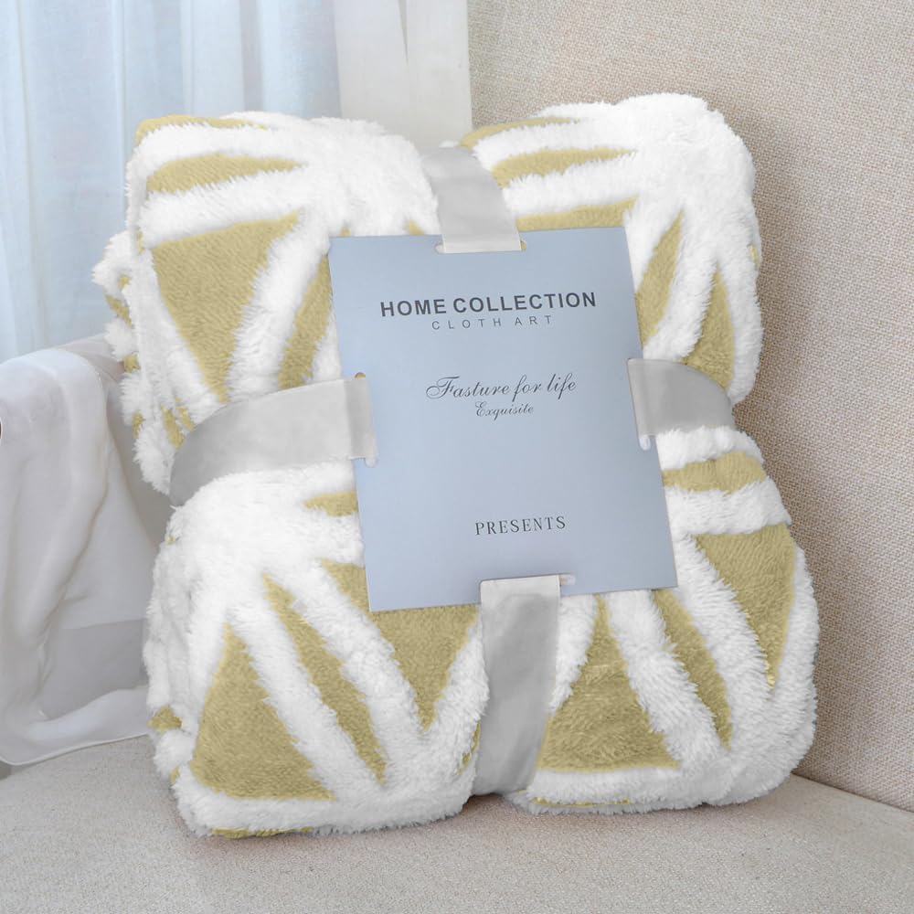 Cozy Up with Our Luxurious Dual-Sided Sherpa Fleece Blanket - Soft Throw for Couch, Sofa & Bed!