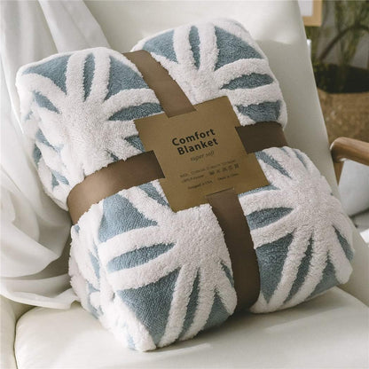 Cozy Up with Our Luxurious Dual-Sided Sherpa Fleece Blanket - Soft Throw for Couch, Sofa & Bed!